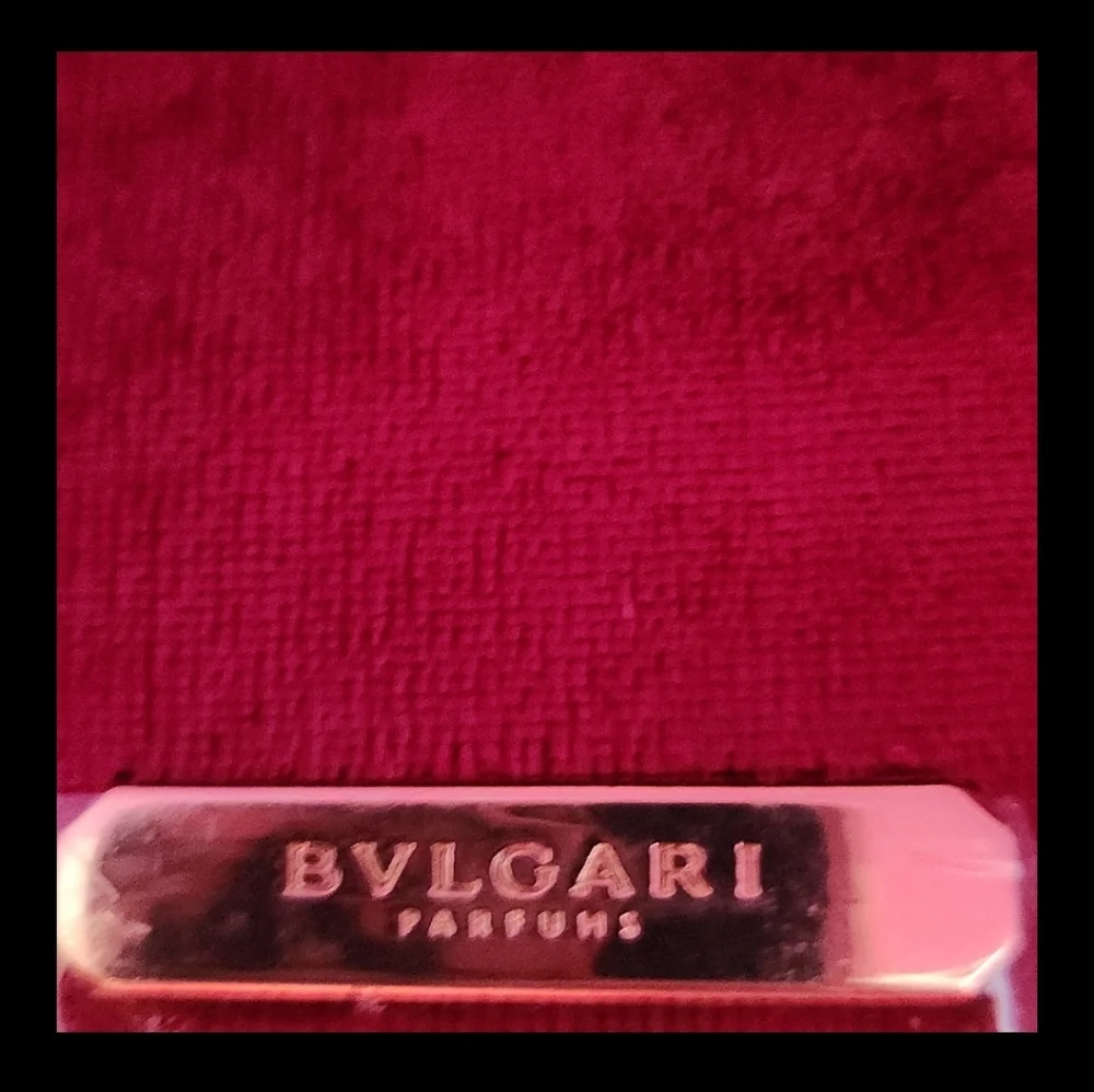 NEW, Bvlgari Parfums Cosmetic Pouch & Two Beauty Item Bundle! - Picture 2 of 12